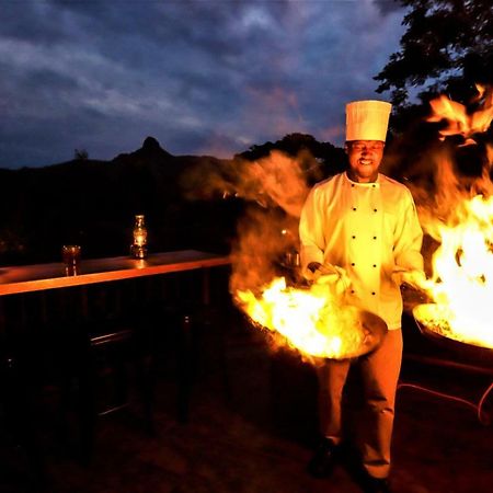 Mantenga Lodge Езулвини Екстериор снимка