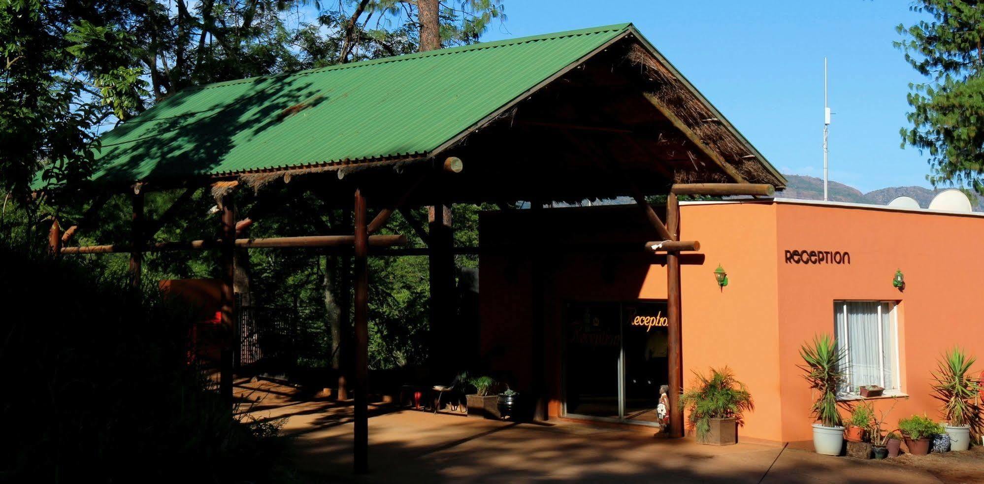 Mantenga Lodge Езулвини Екстериор снимка