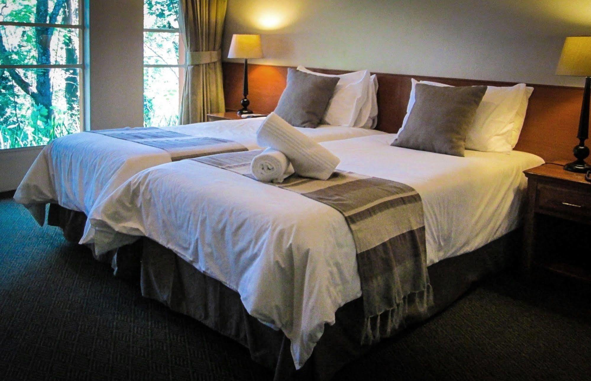 Mantenga Lodge Езулвини Екстериор снимка