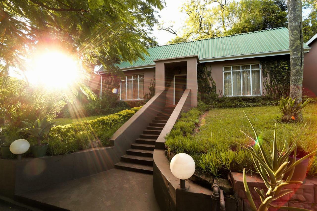 Mantenga Lodge Езулвини Екстериор снимка