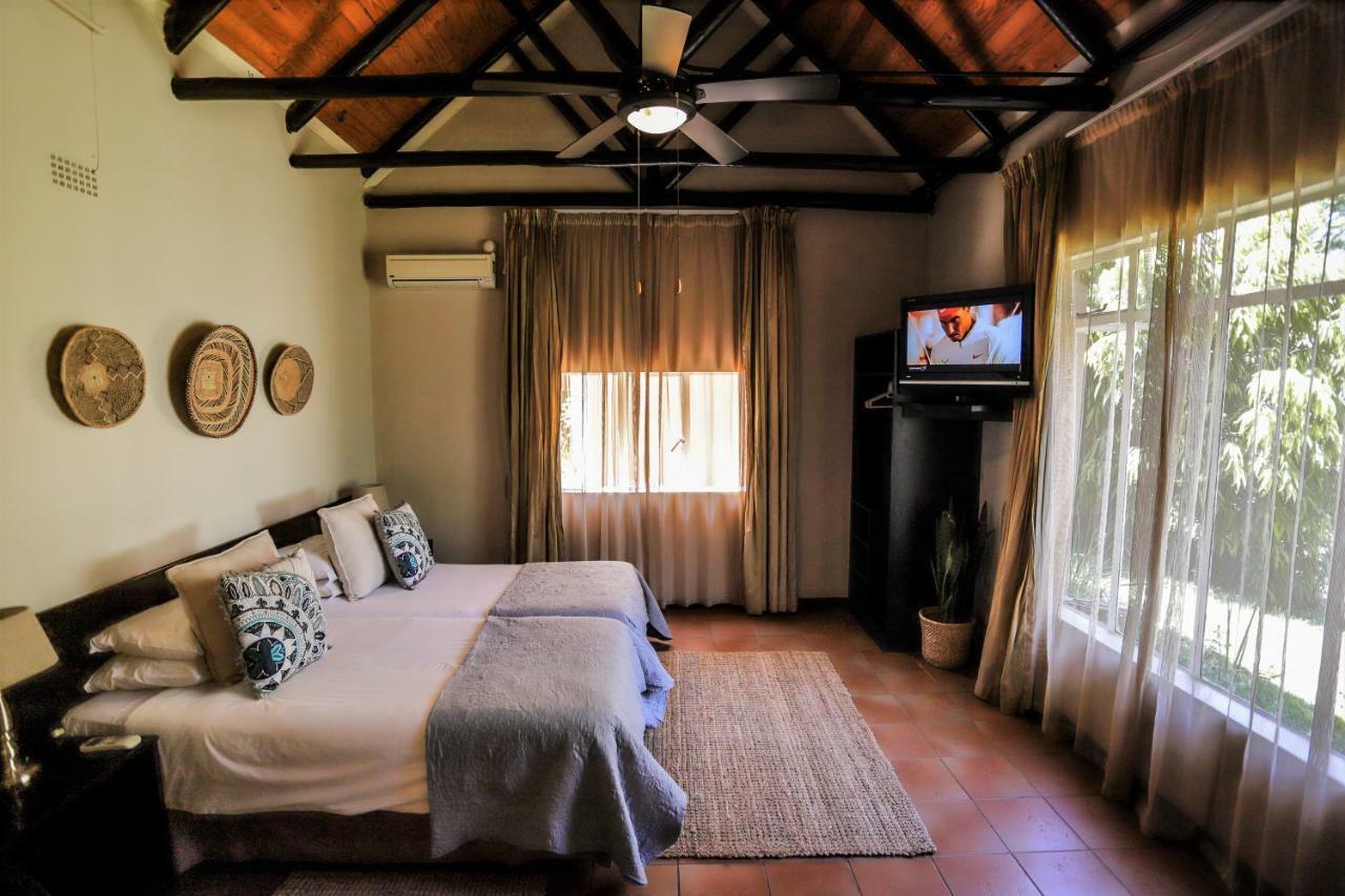 Mantenga Lodge Езулвини Екстериор снимка