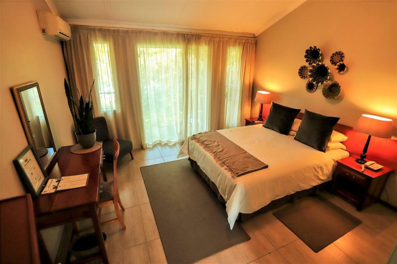Mantenga Lodge Езулвини Екстериор снимка